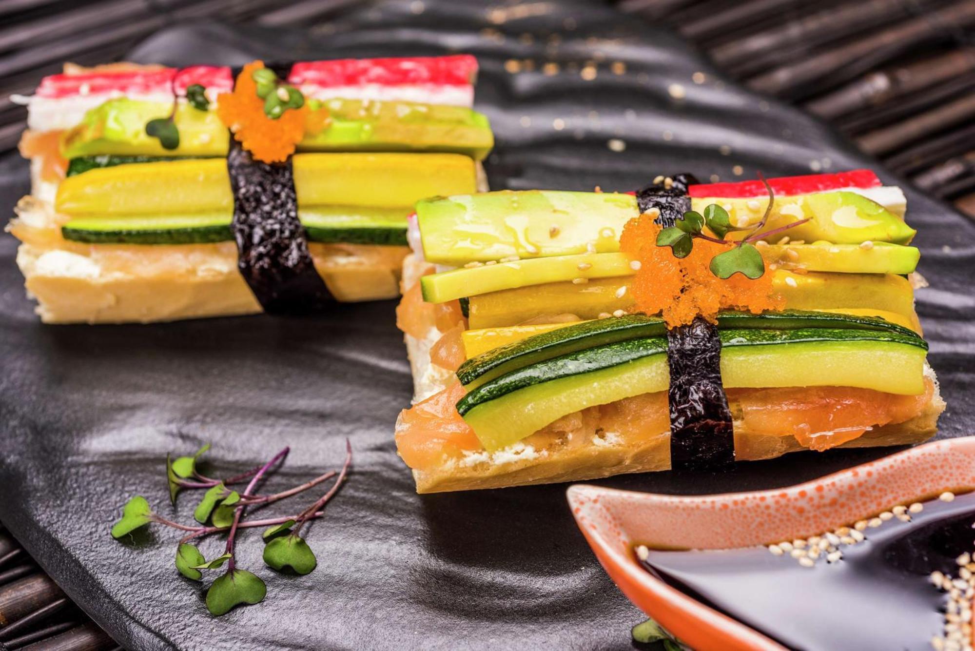 Embassy Suites by Hilton Bogotá - Rosales Exteriér fotografie Sushi