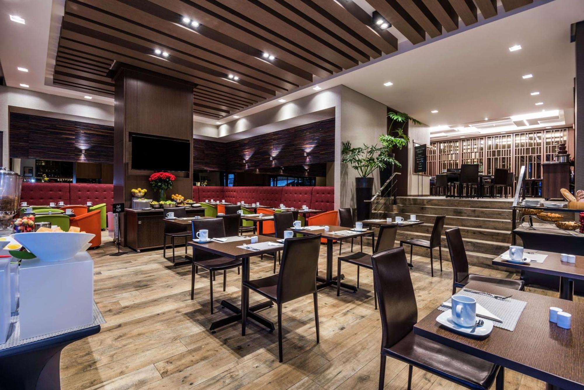 Embassy Suites by Hilton Bogotá - Rosales Exteriér fotografie The restaurant